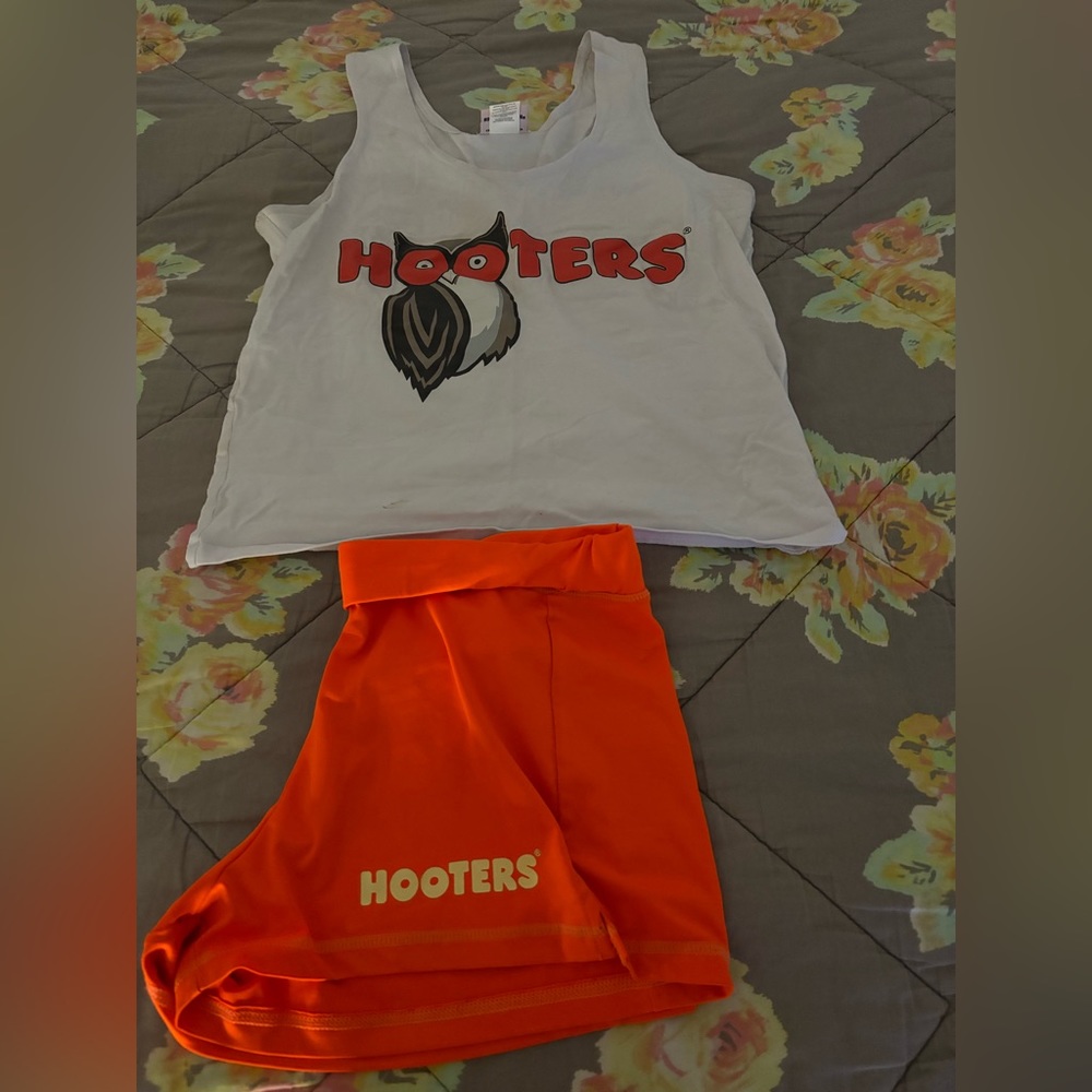 Hooters Costume